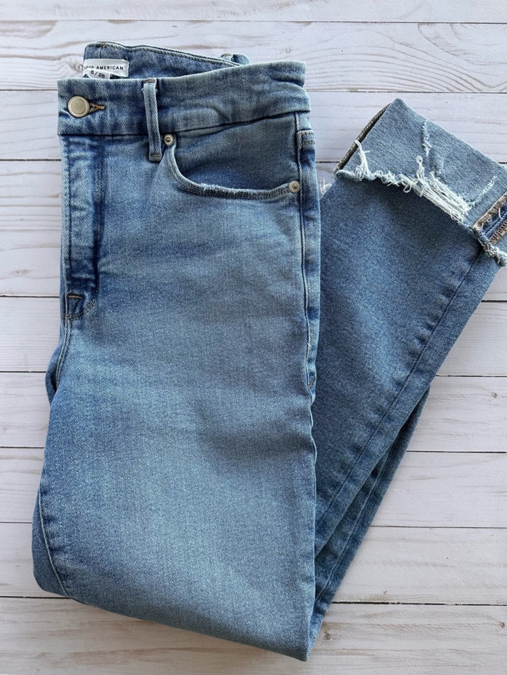 Good American Light Blue Cropped Ankle Jeans, Size 6, 27 Waist